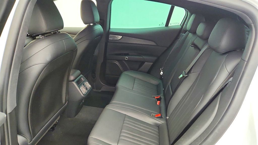 Used 2023 Maserati Grecale GT AWD/4WD image 21