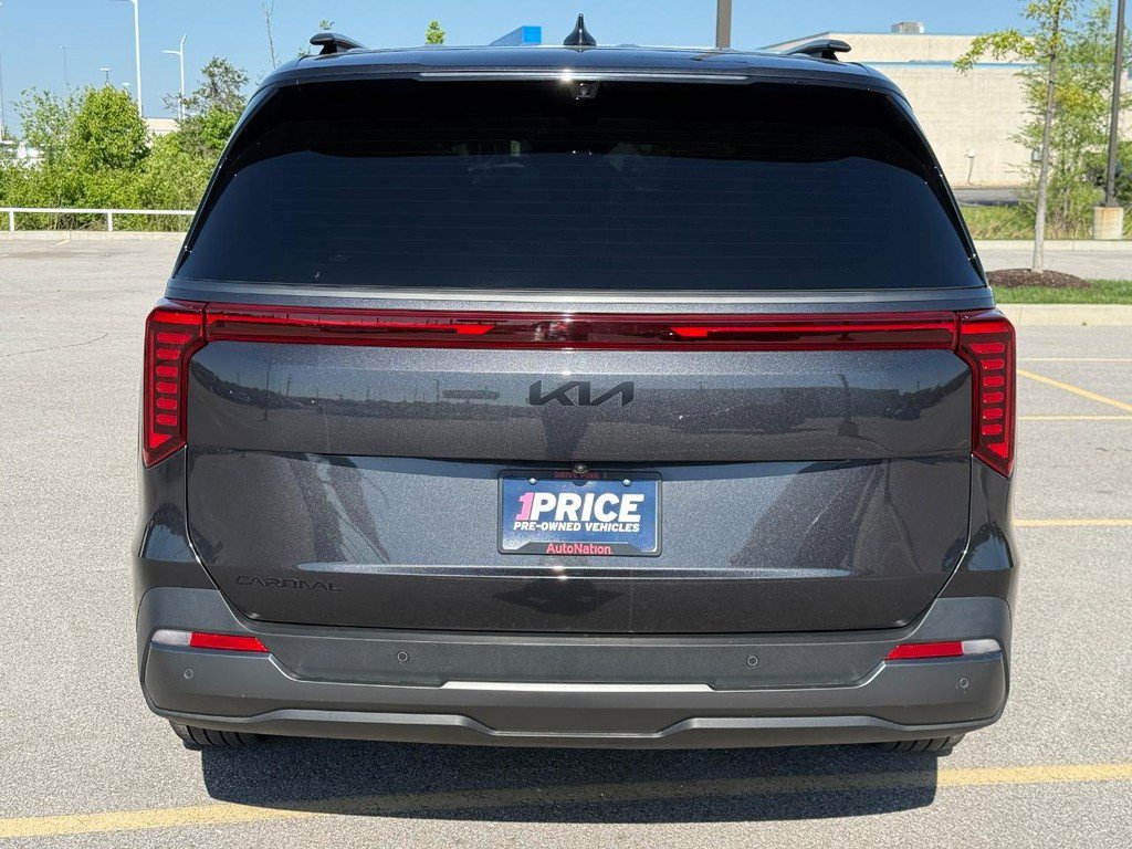 Used 2025 Kia Carnival SX Prestige image 5