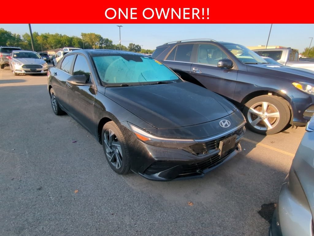 Used 2024 Hyundai Elantra Limited FWD image 3