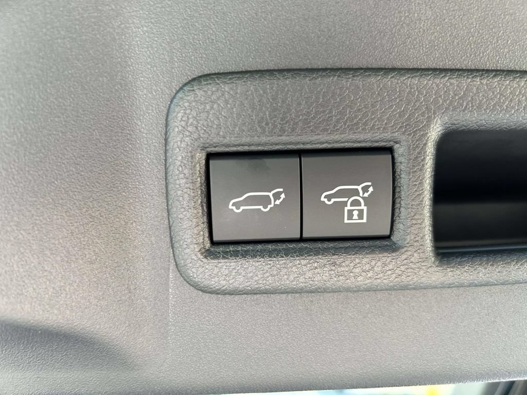 New 2026 Subaru Solterra AWD/4WD image 11