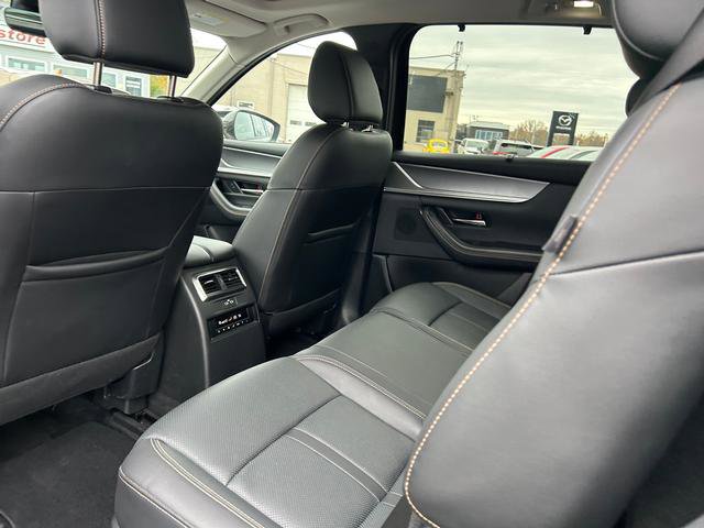 Certified 2025 MAZDA CX-70 Plug-In Hybrid w/ Premium Pkg image 12