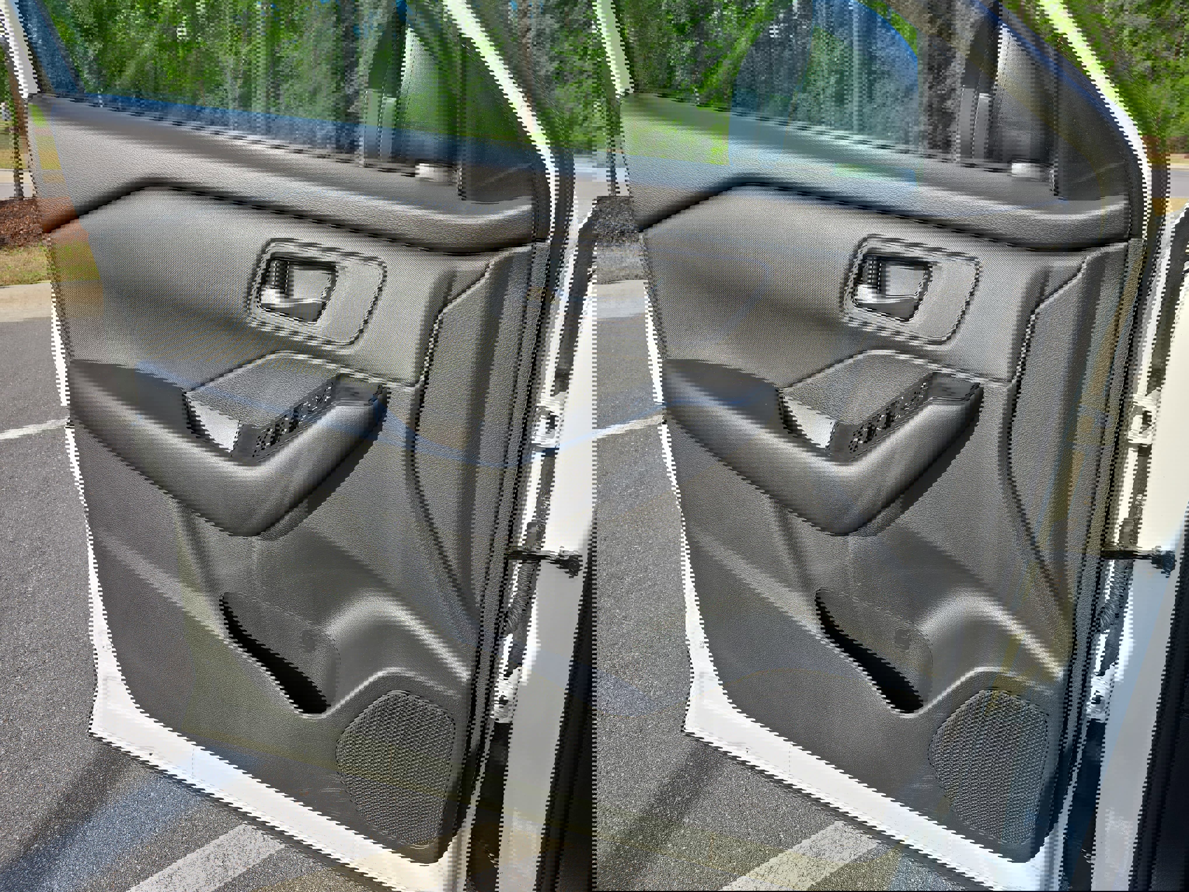 Used 2024 Nissan Rogue S FWD image 28