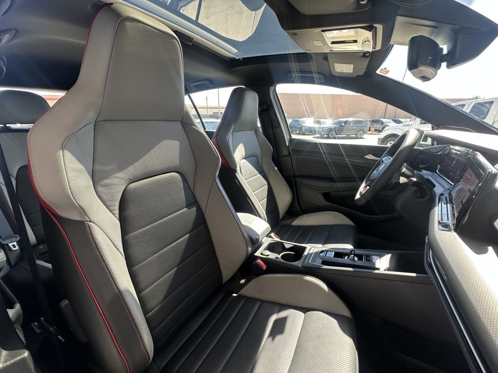 Used 2022 Volkswagen GTI SE w/ SE Leather Package FWD image 40