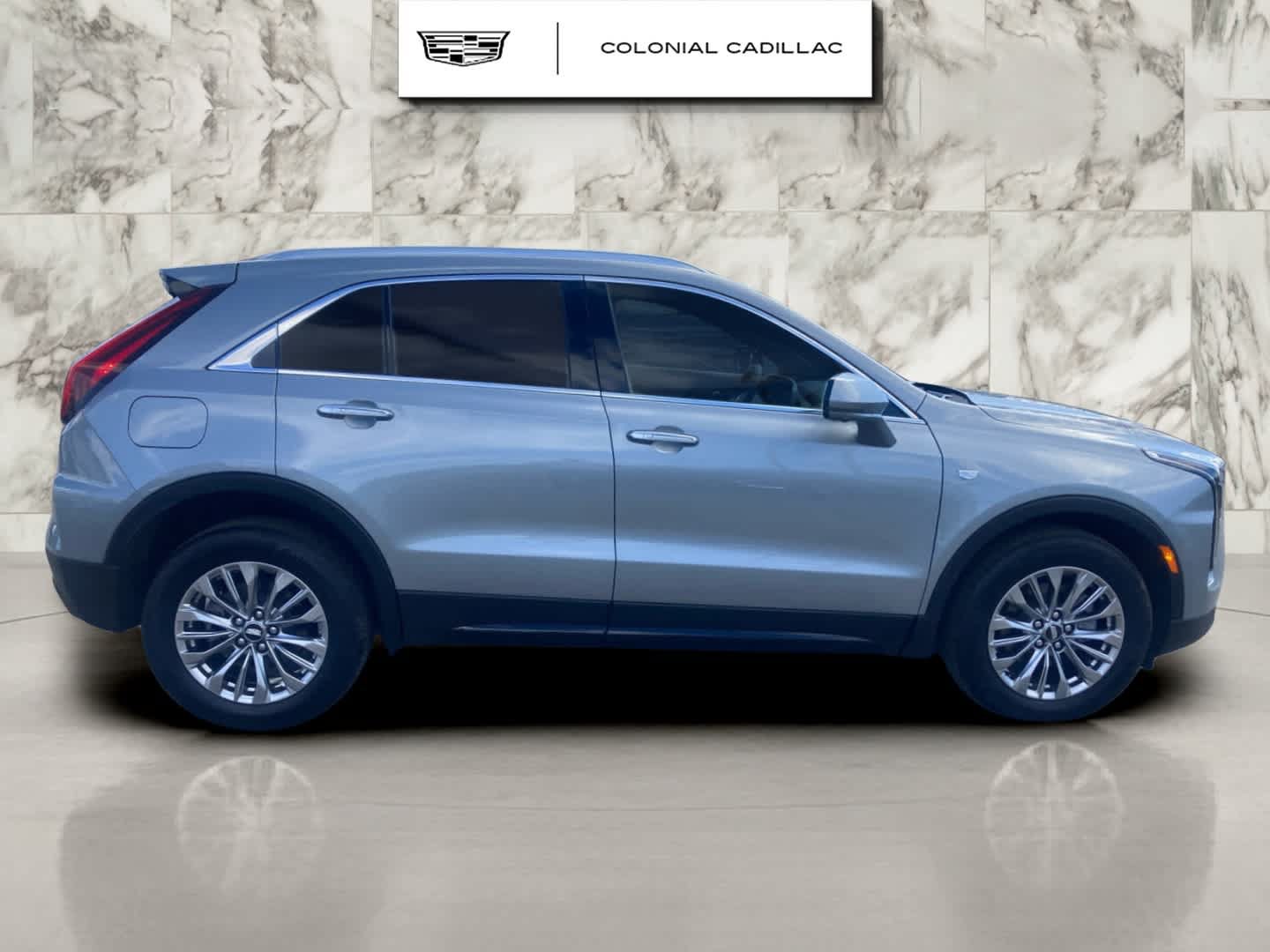 Used 2025 Cadillac XT4 Premium Luxury AWD/4WD image 5