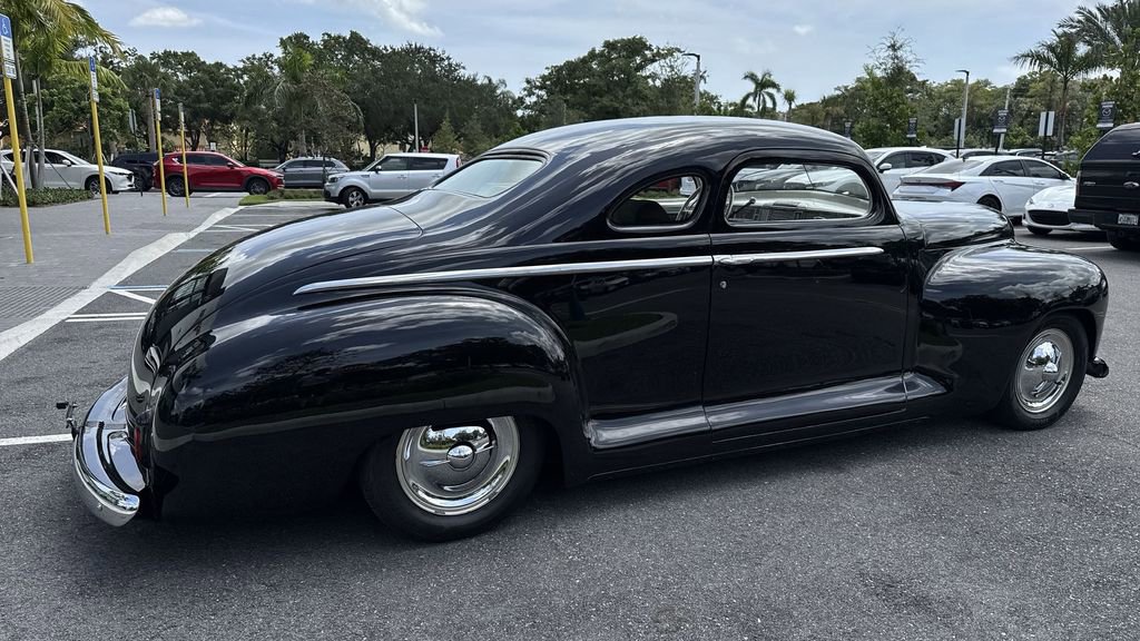 Used 2022 Chrysler Voyager LX image 4