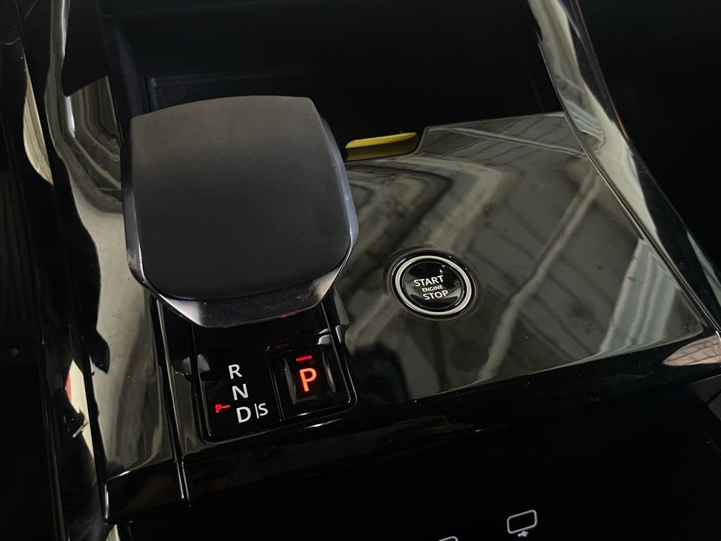 Used 2024 Land Rover Range Rover Sport SE image 37