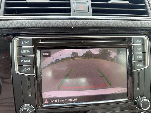 Used 2017 Volkswagen Jetta SEL FWD image 19