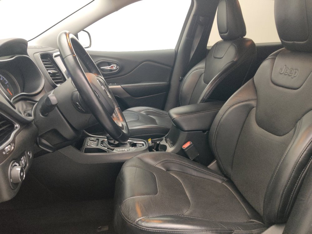 Used 2019 Jeep Cherokee Limited w/ Trailer Tow Group FWD image 17