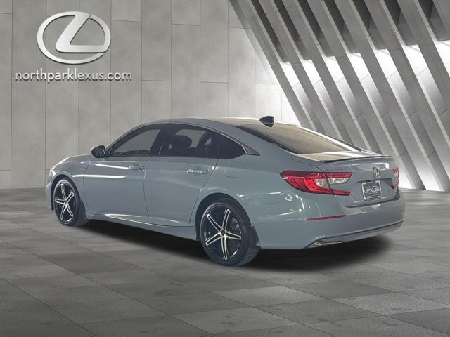 Used 2022 Honda Accord Sport image 2