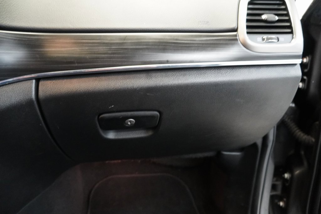 Used 2020 Jeep Grand Cherokee Limited image 37