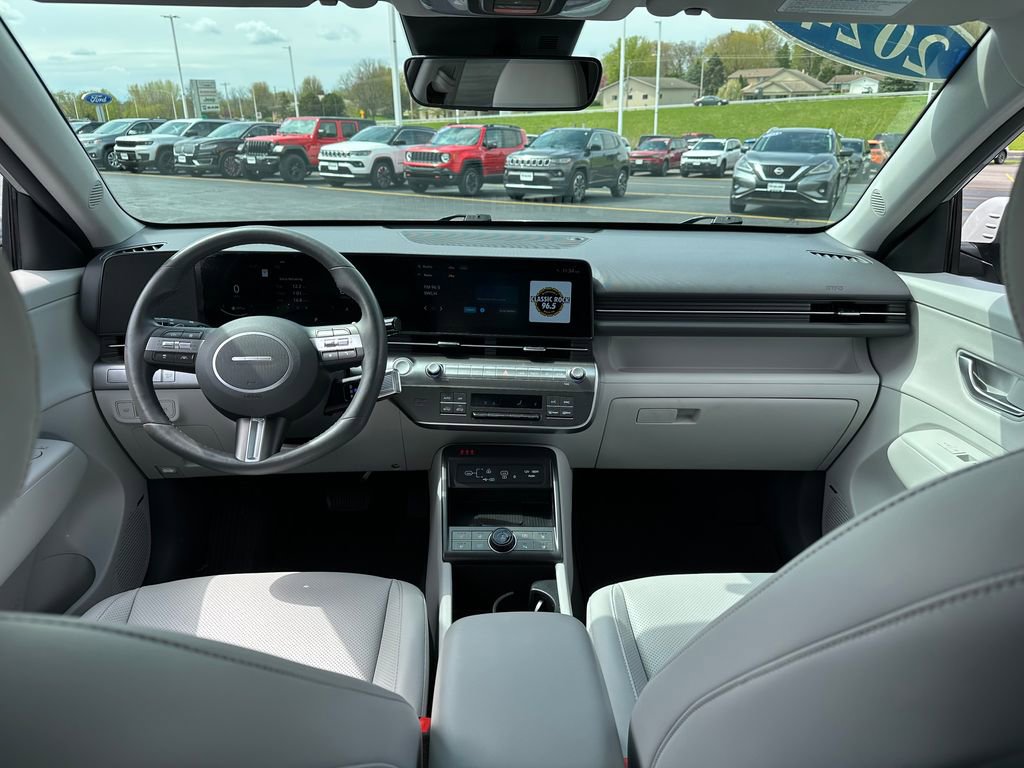 Used 2024 Hyundai Kona Limited AWD/4WD image 14