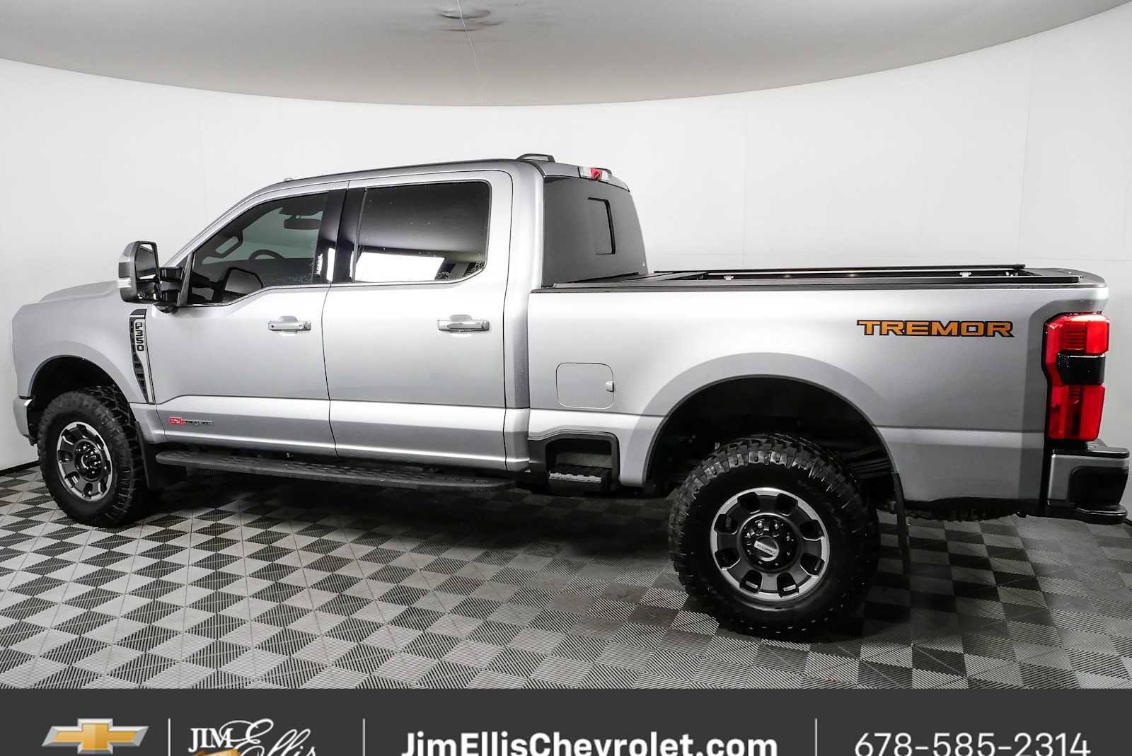 Used 2024 Ford F350 Platinum w/ Tremor Off-Road Package AWD/4WD image 30