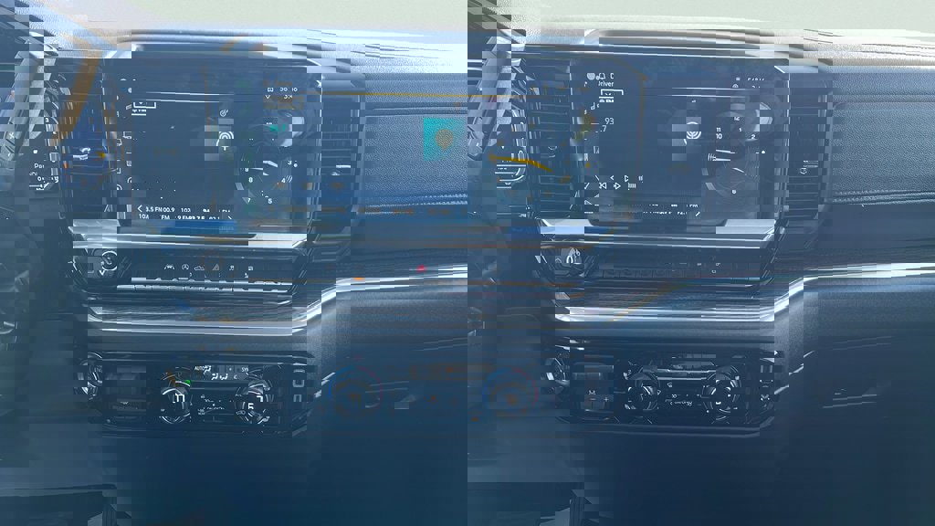 Used 2025 Chevrolet Silverado 1500 LT image 10