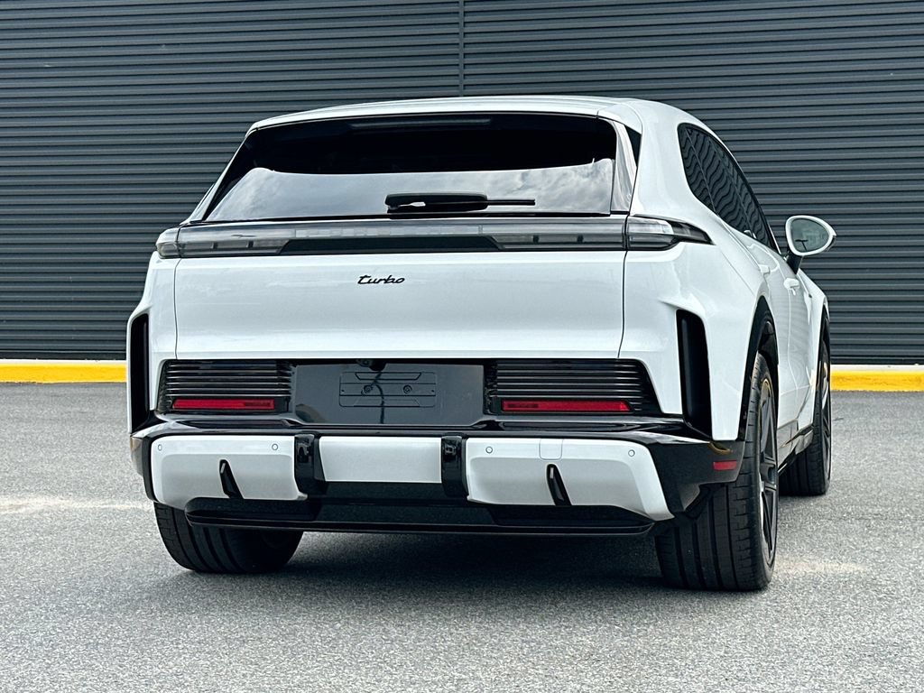 New 2026 Porsche Cayenne Turbo AWD/4WD image 34