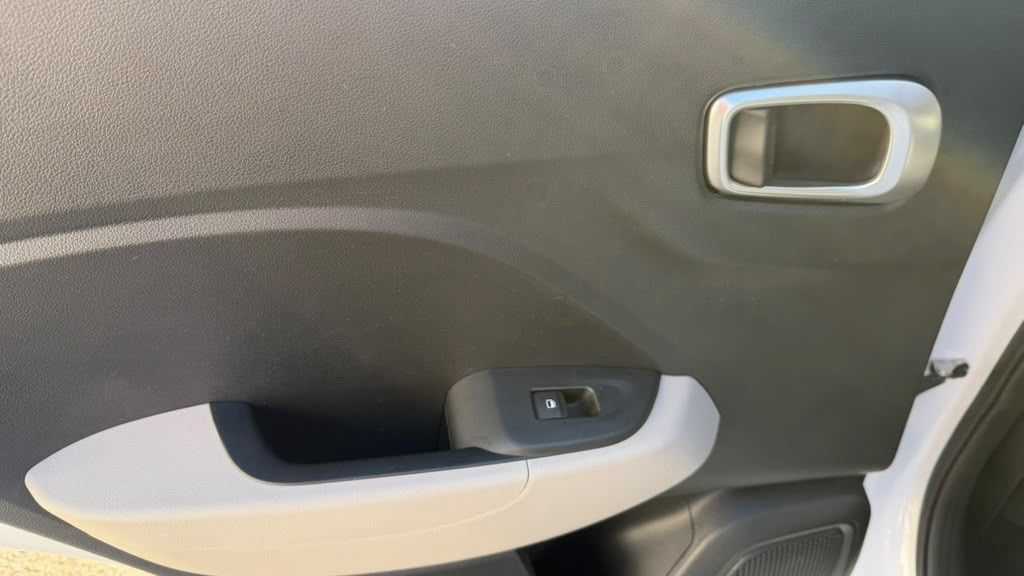 Certified 2026 Hyundai Venue SEL FWD image 17