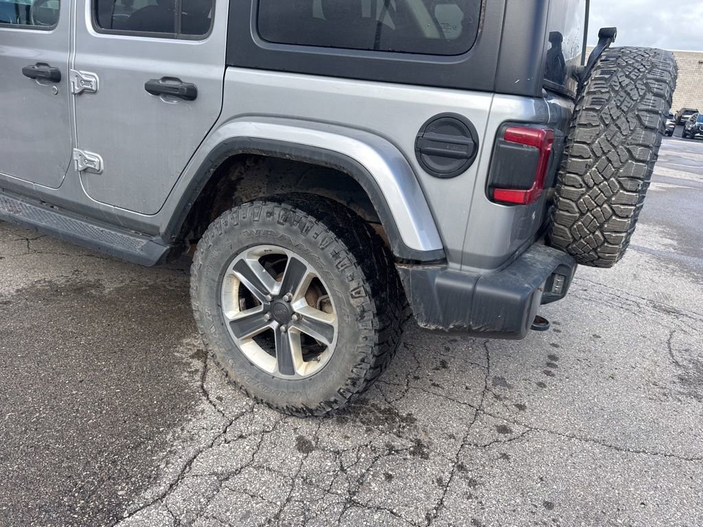 Used 2018 Jeep Wrangler Unlimited Sahara AWD/4WD image 26