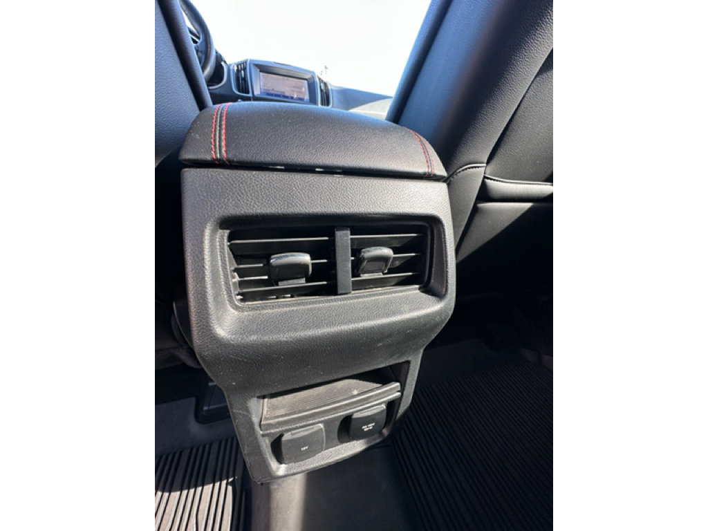 Used 2020 Ford Edge ST-Line w/ Cold Weather Package image 19