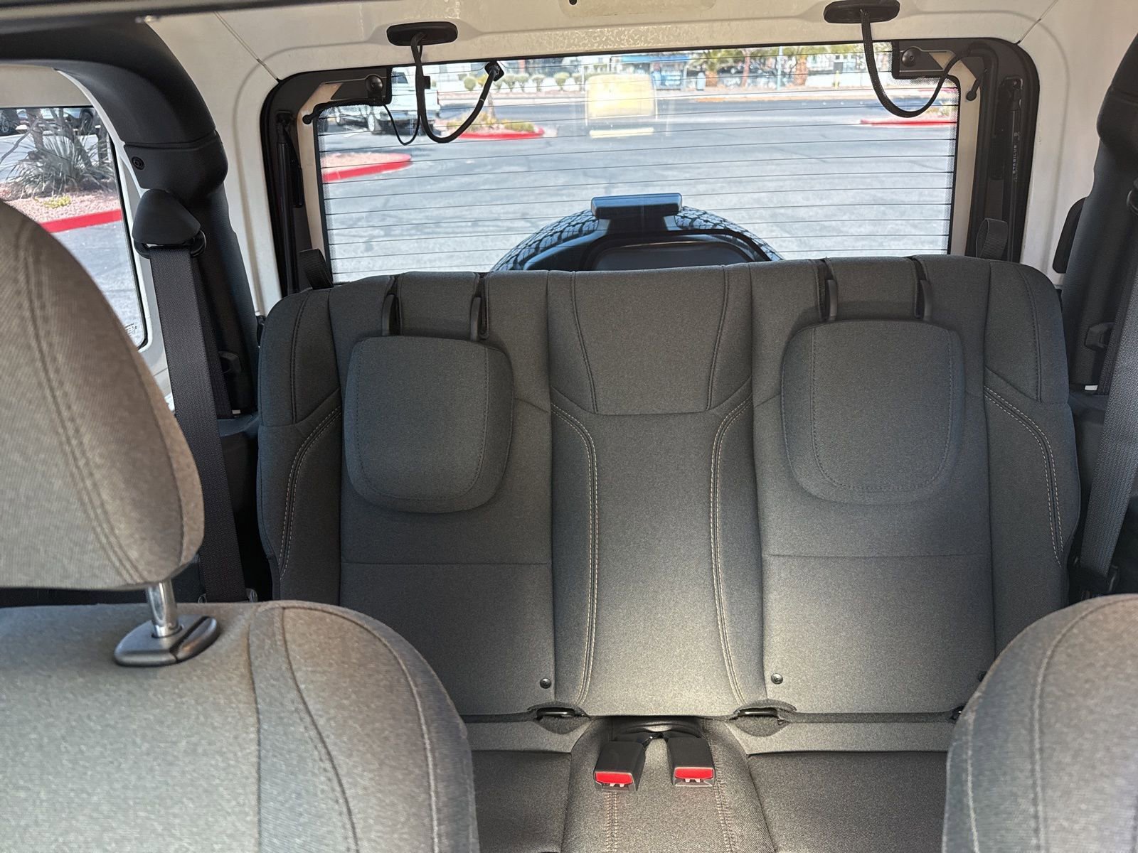 Used 2025 Jeep Wrangler Sport AWD/4WD image 15