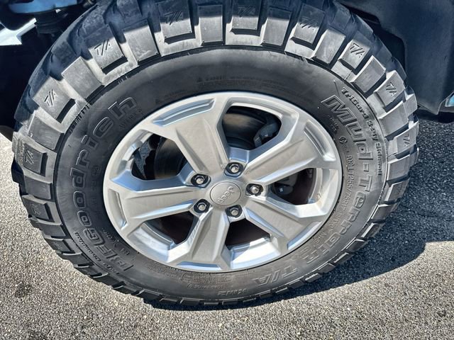 Used 2017 Jeep Wrangler Unlimited Sahara w/ Quick Order Package 24E Chief AWD/4WD image 18