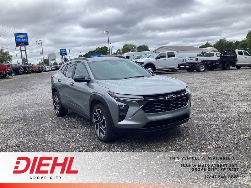 Used 2025 Chevrolet Trax RS w/ Driver Confidence Package FWD image 1