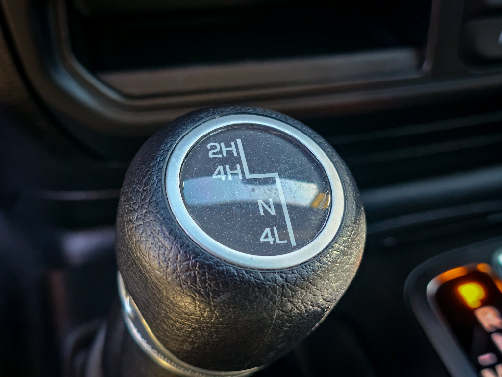 Used 2021 Jeep Gladiator Sport AWD/4WD image 25