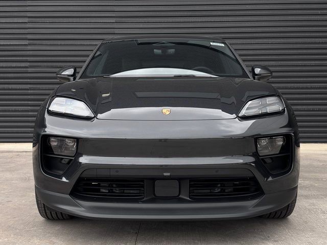 New 2026 Porsche Macan 4 Electric image 10