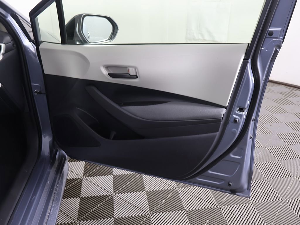 Used 2022 Toyota Corolla LE image 19