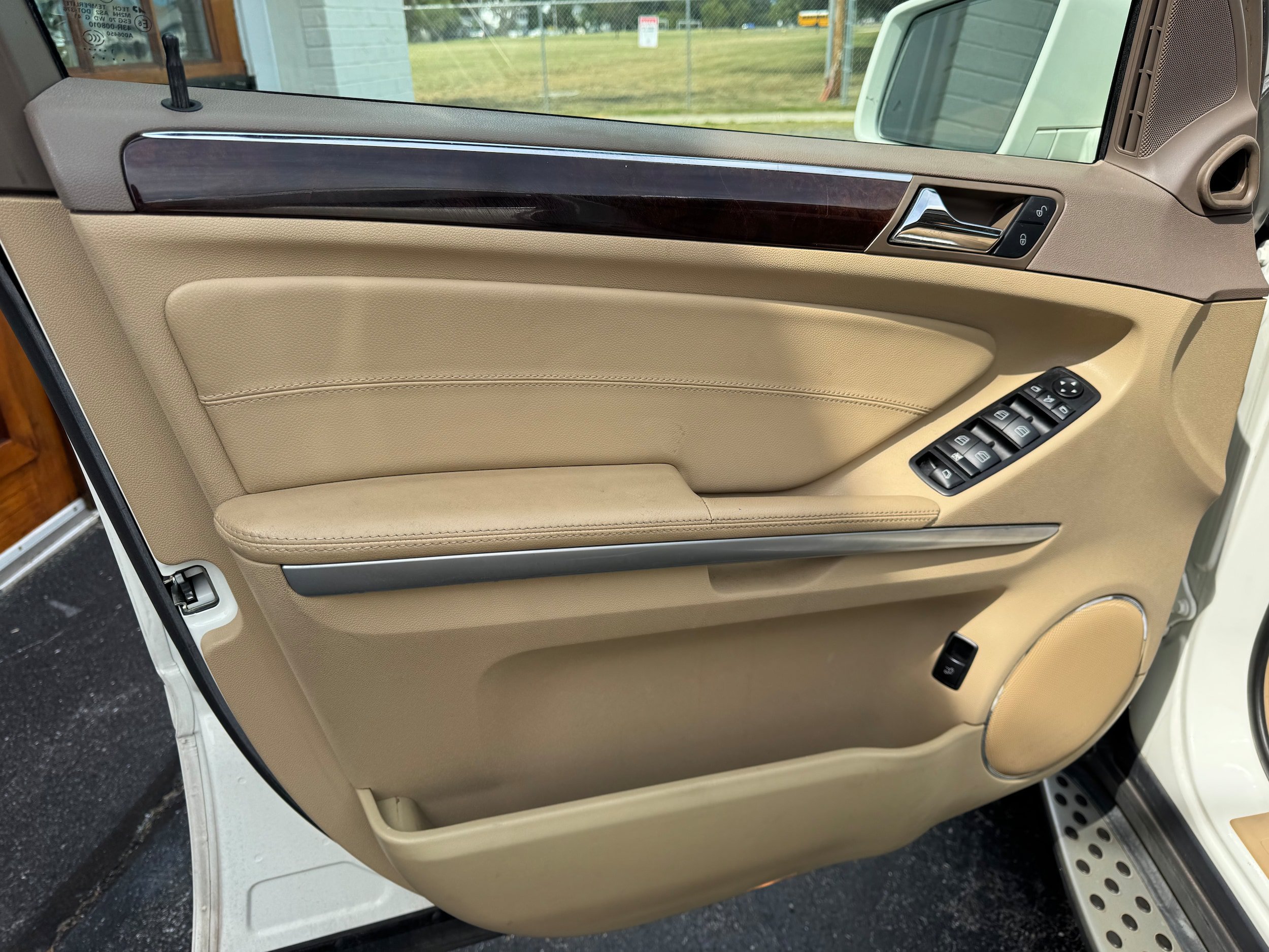 Used 2012 Mercedes-Benz GL 450 4MATIC image 8