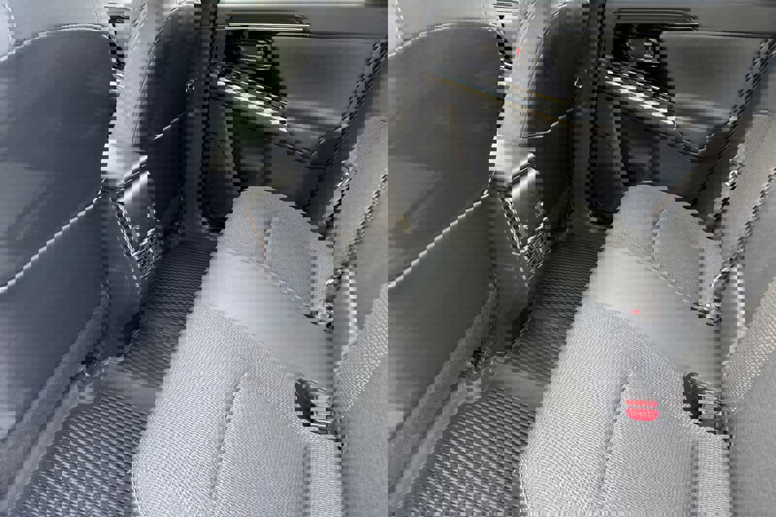 Certified 2025 Toyota bZ4X FWD image 4