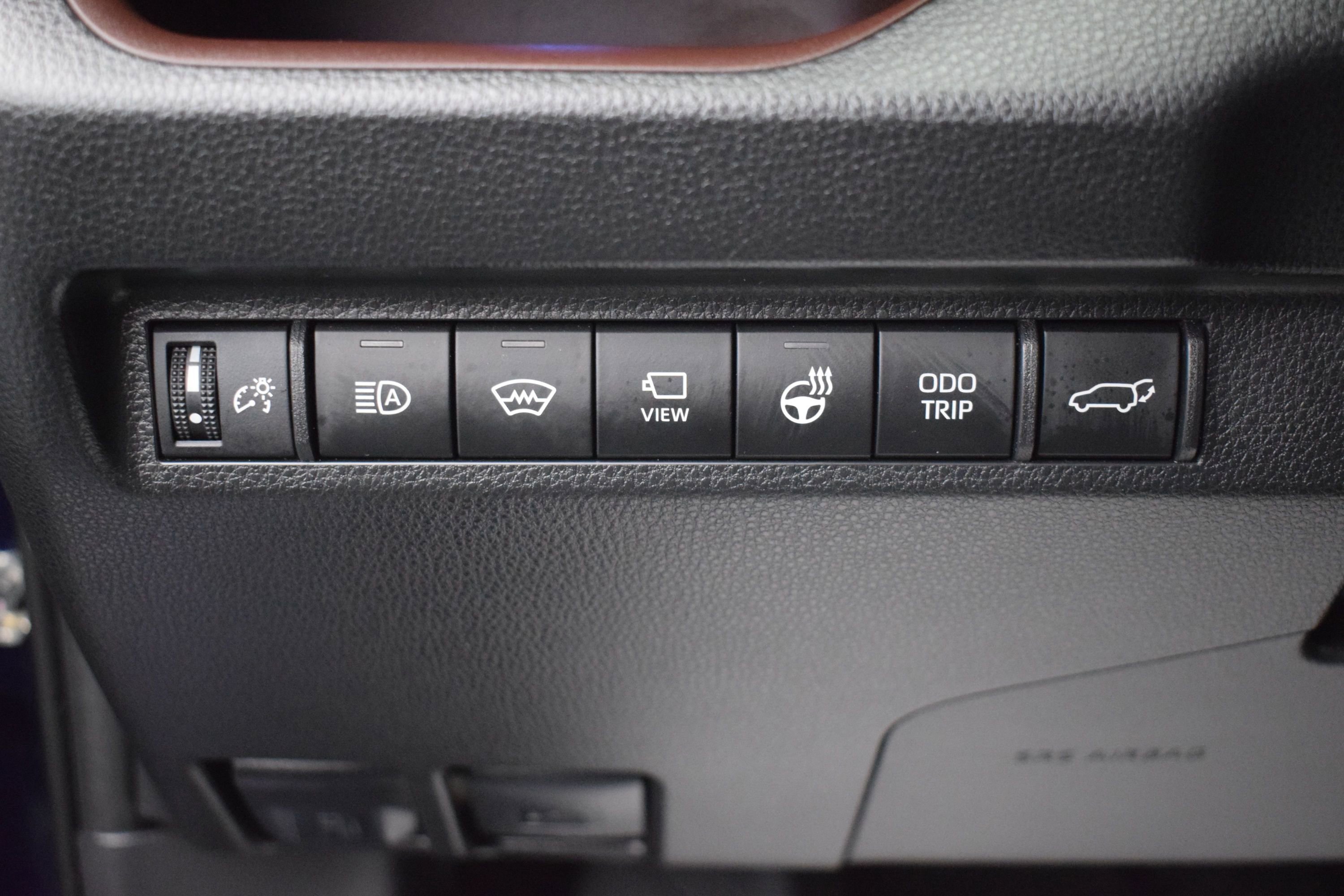 Used 2024 Toyota RAV4 Limited w/ Advanced Technology Package AWD/4WD image 19