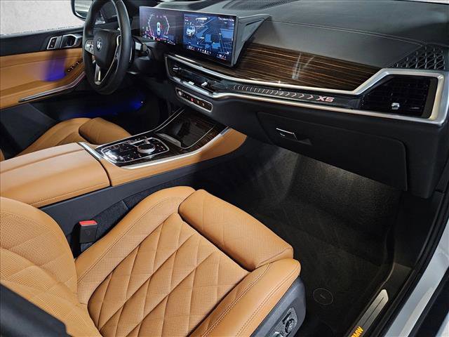 Used 2026 BMW X5 xDrive50e image 21