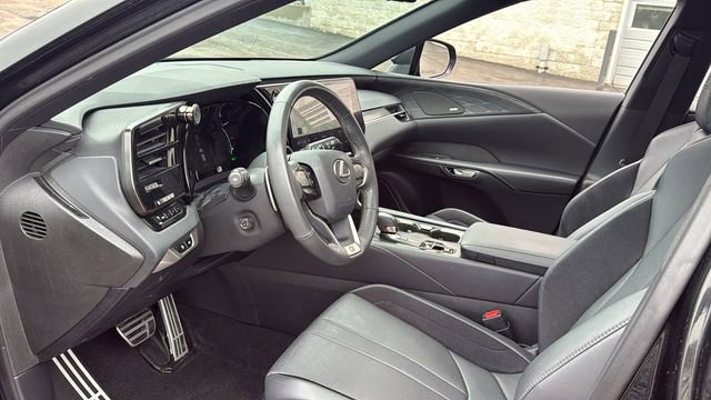 Used 2024 Lexus RX 500h F Sport w/ Convenience Package image 25