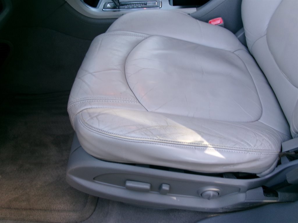 Used 2009 Chevrolet Traverse LT image 13