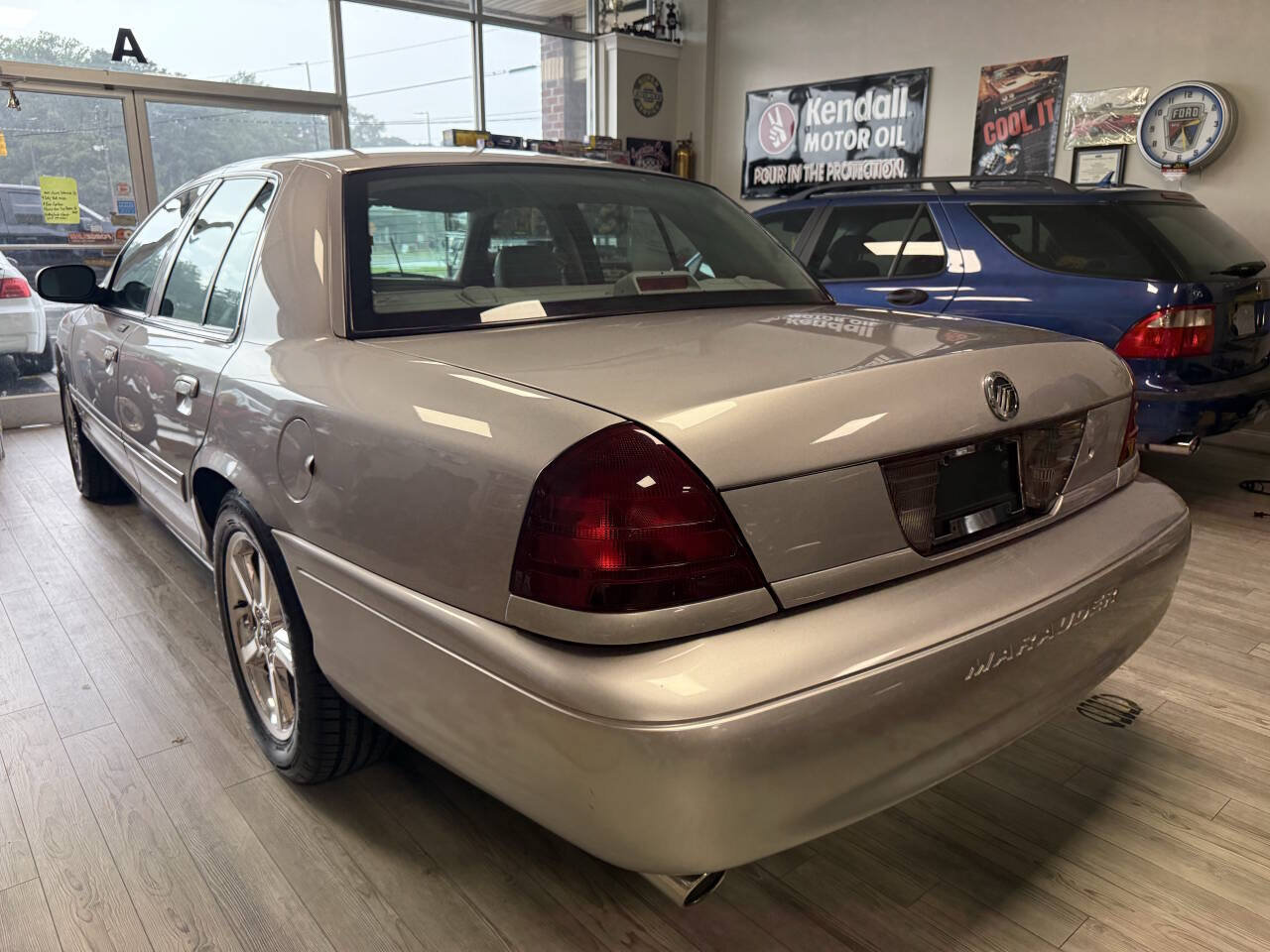Used 2004 Mercury Marauder RWD image 3