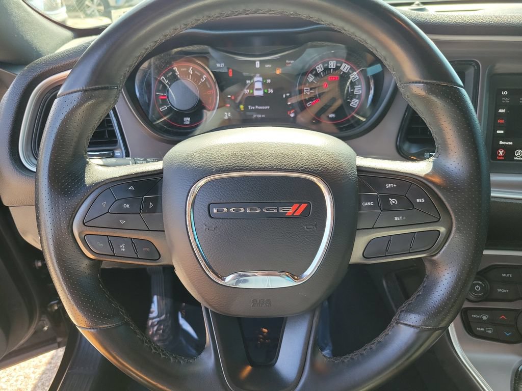Used 2022 Dodge Challenger R/T w/ Driver Convenience Group RWD image 14
