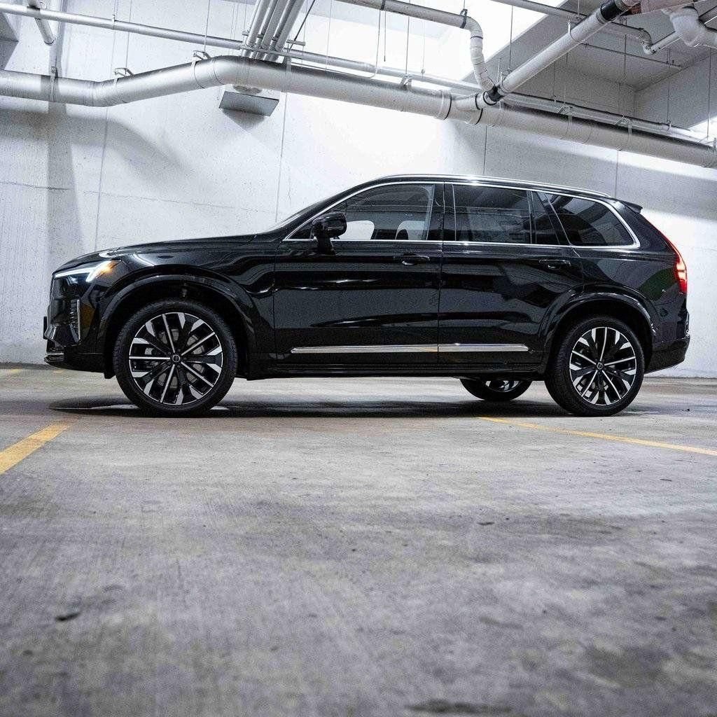 New 2026 Volvo XC90 B6 Plus w/ Protection Package Premier AWD/4WD image 4
