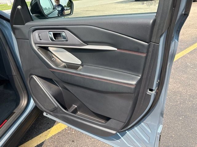 Used 2025 Ford Explorer ST AWD/4WD image 6
