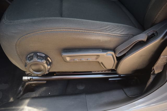 Used 2018 Jeep Wrangler Unlimited Sahara AWD/4WD image 19