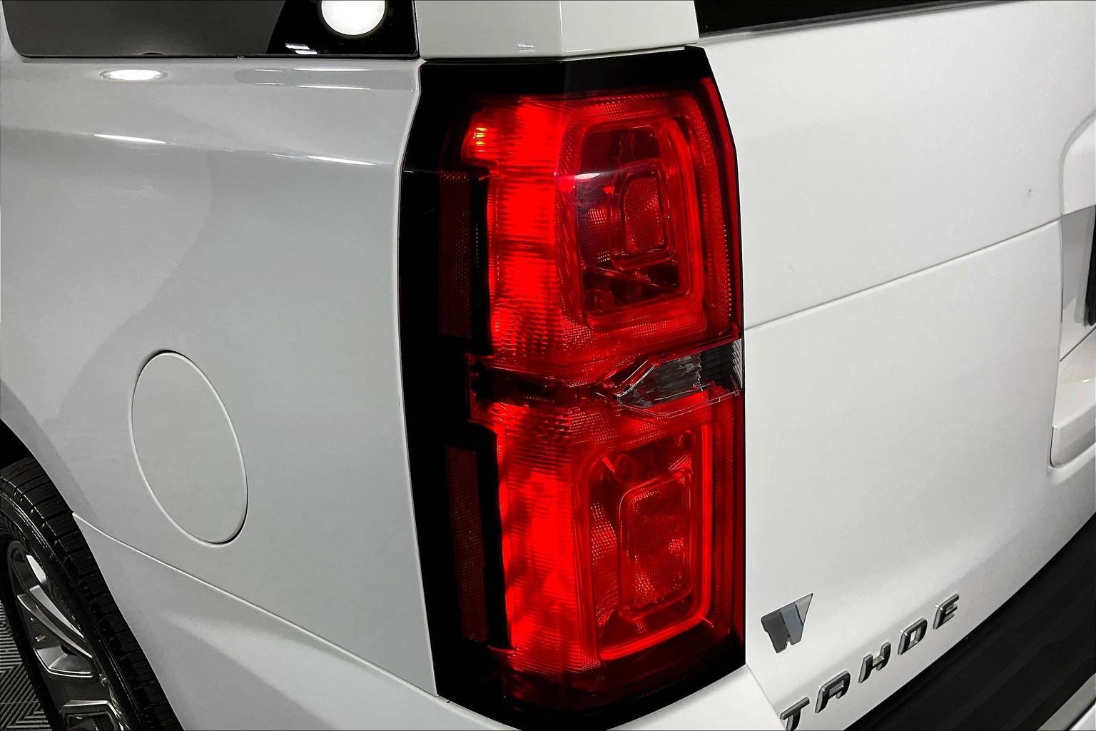 Used 2019 Chevrolet Tahoe Premier AWD/4WD image 23