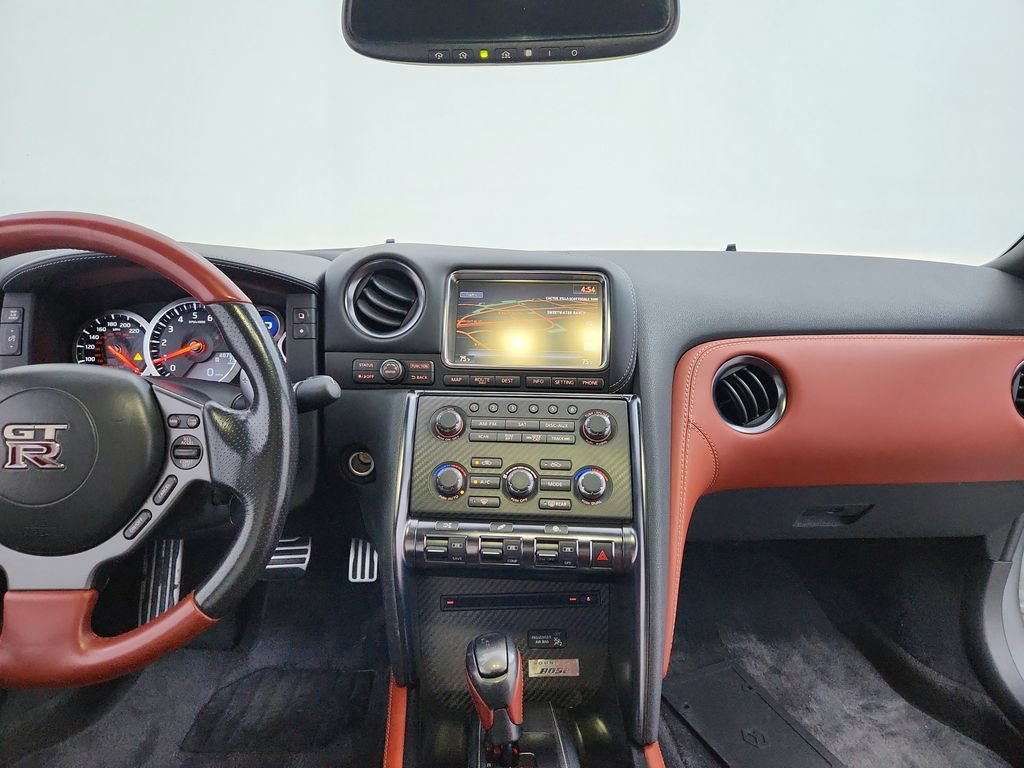 Used 2015 Nissan GT-R Premium AWD/4WD image 28