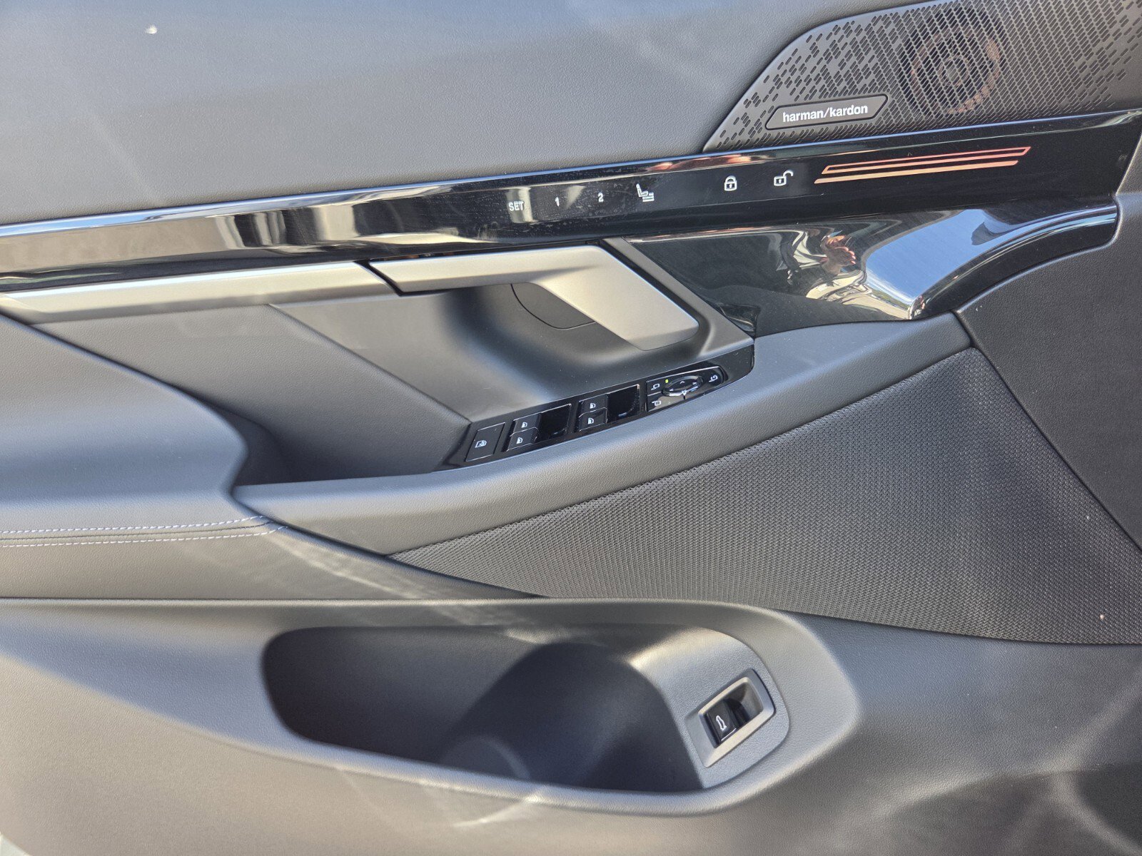 Used 2026 BMW 530i w/ M Sport Package image 21