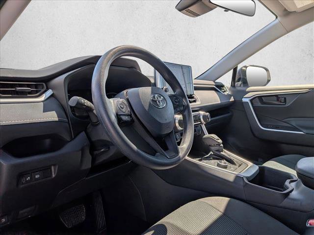Used 2025 Toyota RAV4 LE image 9