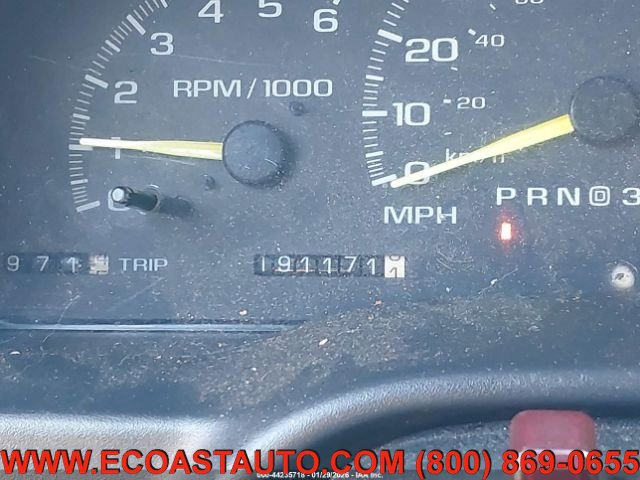 Used 1997 Chevrolet Suburban 4WD w/ Preferred Equipment Group 3 image 13