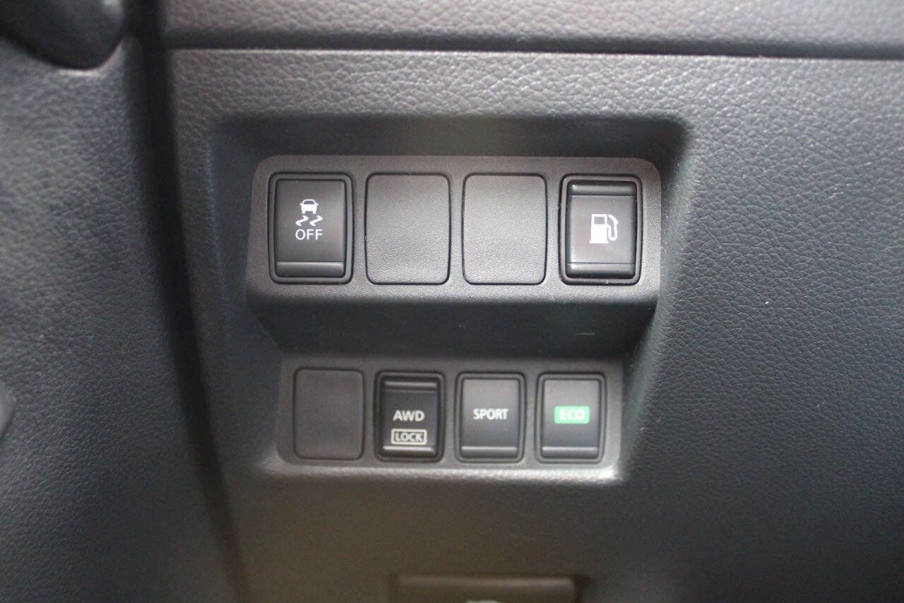 Used 2018 Nissan Rogue S image 41