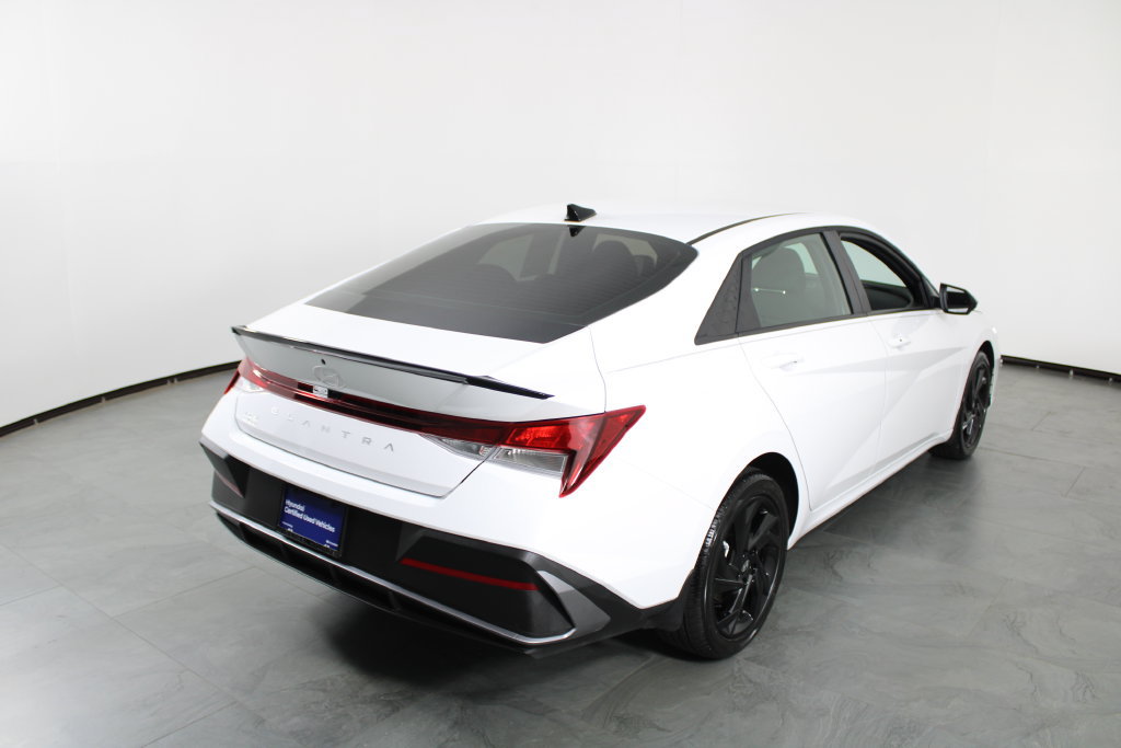 Certified 2026 Hyundai Elantra Sport FWD image 4