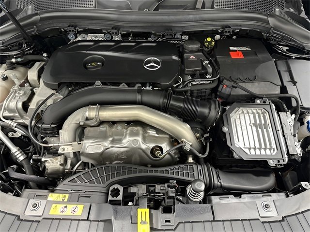Used 2025 Mercedes-Benz GLA 250 4MATIC image 10
