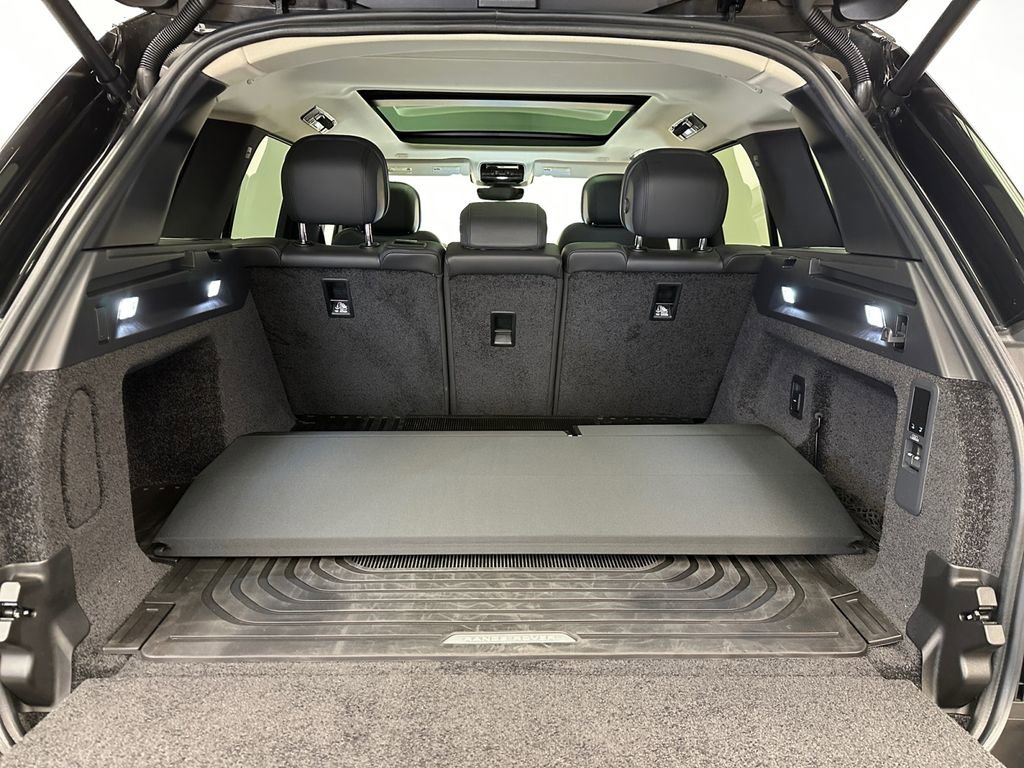Used 2025 Land Rover Range Rover SE AWD/4WD image 18