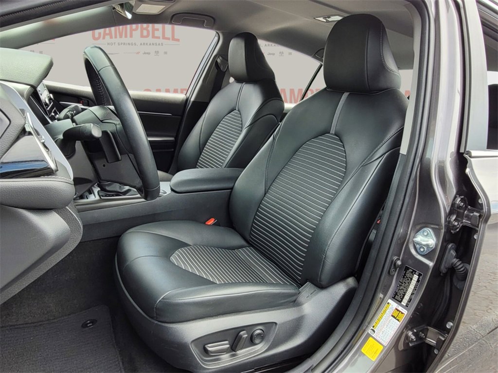 Used 2023 Toyota Camry SE image 8