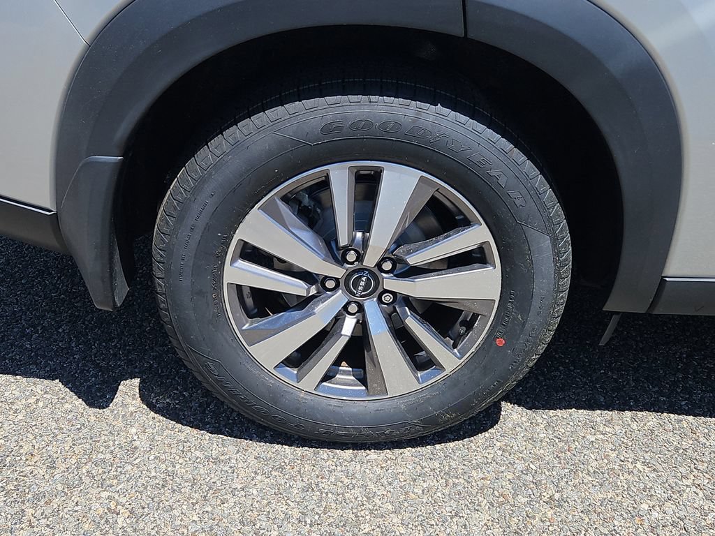 Used 2023 Nissan Pathfinder SL FWD image 9