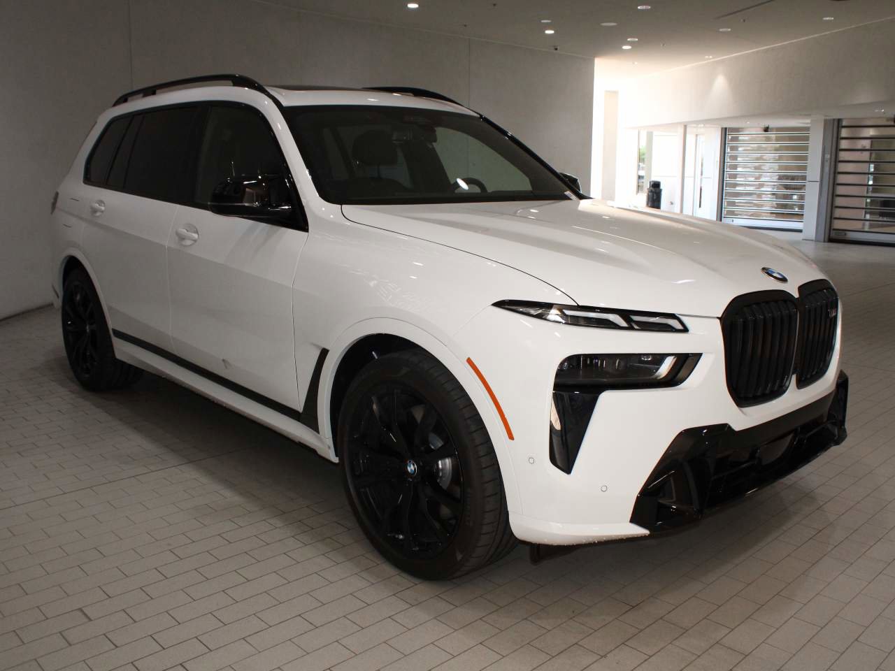 New 2026 BMW X7 M60i image 8